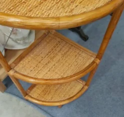 Étagère d'angle en rotin
