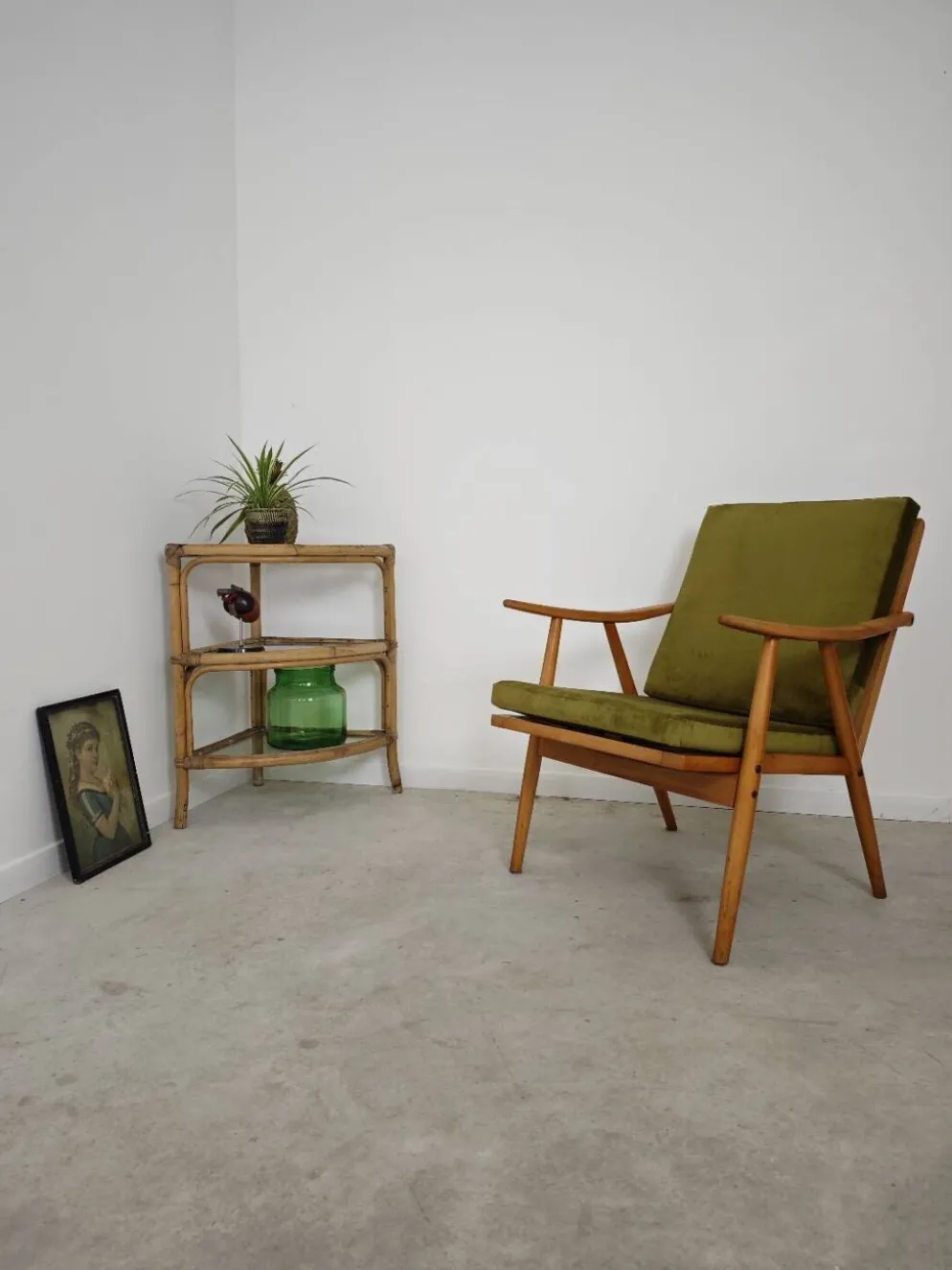 Étagère d'angle en rotin et verre 1970