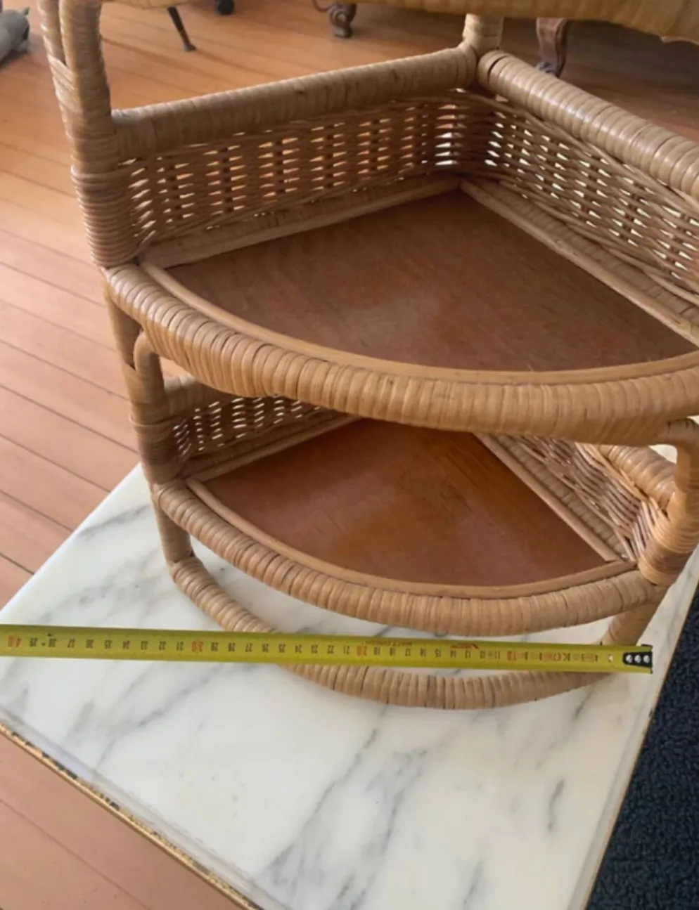 Étagère d'angle murale vintage en rotin, bambou et osier – 3 niveaux