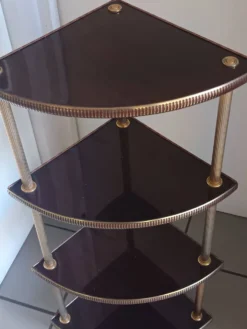 Étagère d’angle vintage 4 niveaux en bois et laiton