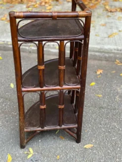 Étagère d'angle vintage rotin et osier 3 niveaux