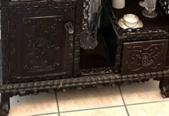 Étagère de présentation chinoise ancienne richement sculptée – XIXe
