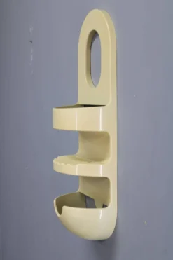 Étagère de salle de bain en plastique Guzzini des années 70, Italie.