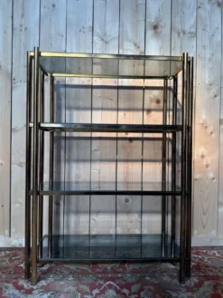 Étagère Design Années 1970 – Armature Tubulaire Laiton et Verre Fumé