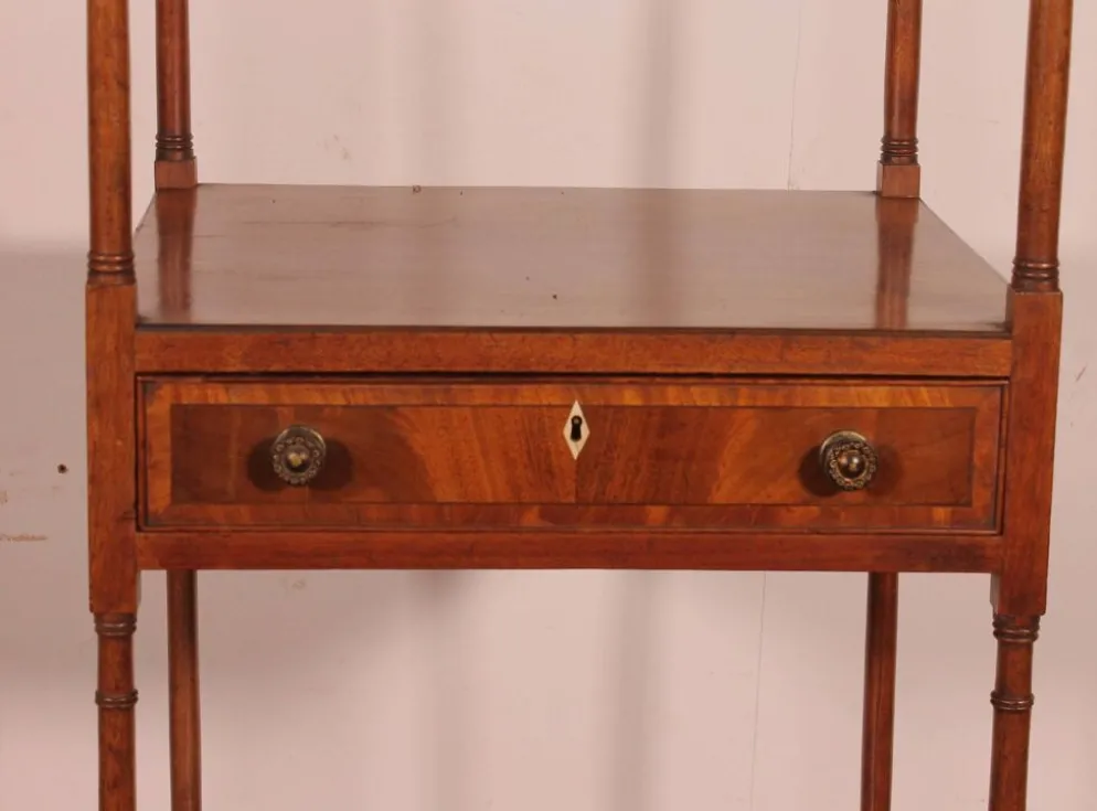 Étagère dit whatnot en acajou circa 1800 époque George III