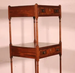 Étagère dit whatnot en acajou circa 1800 époque George III
