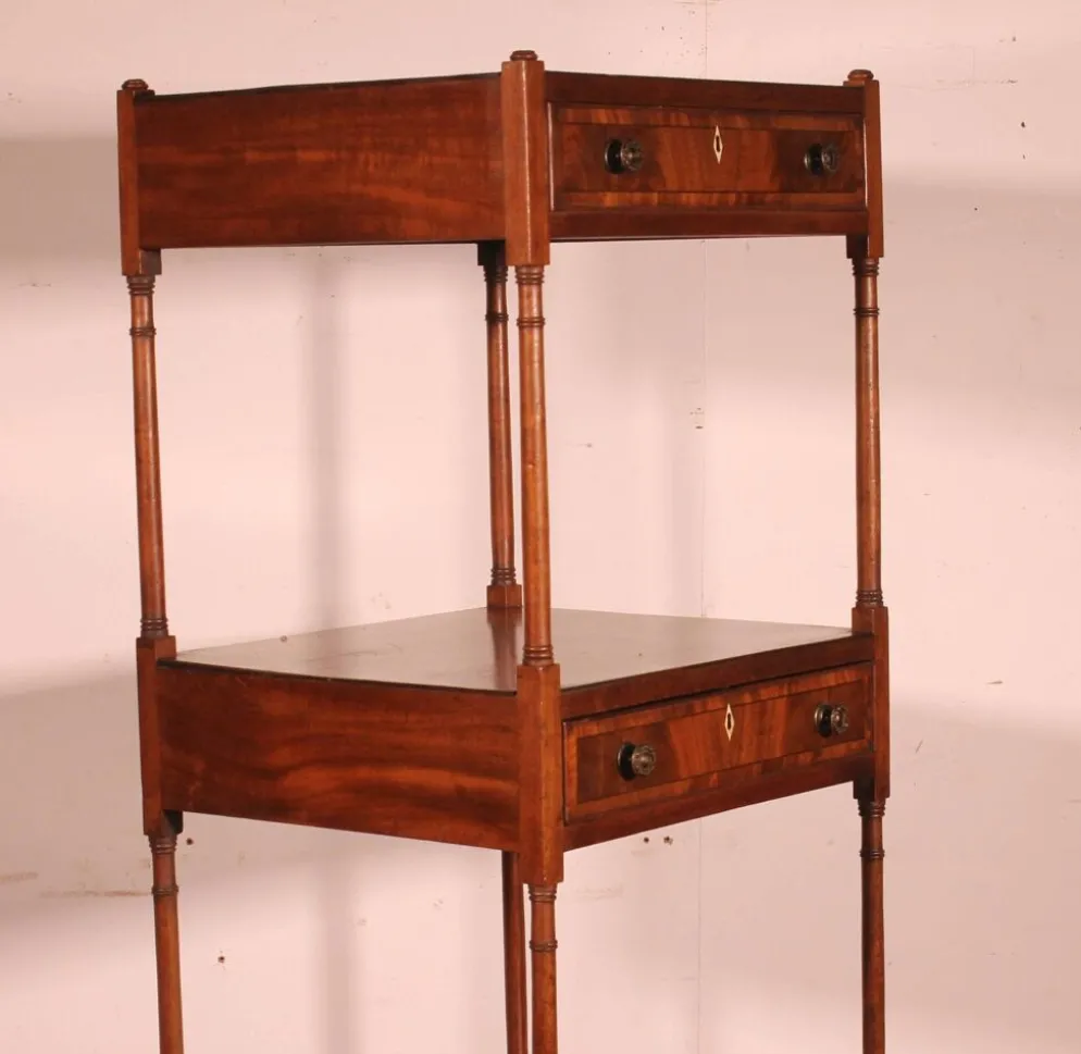 Étagère dit whatnot en acajou circa 1800 époque George III