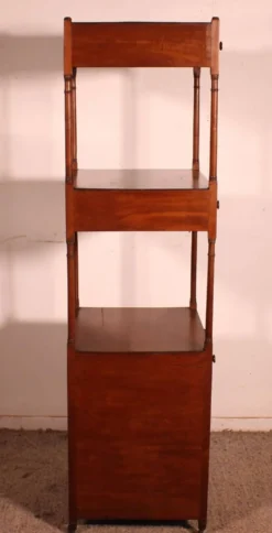 Étagère dit whatnot en acajou circa 1800 époque George III