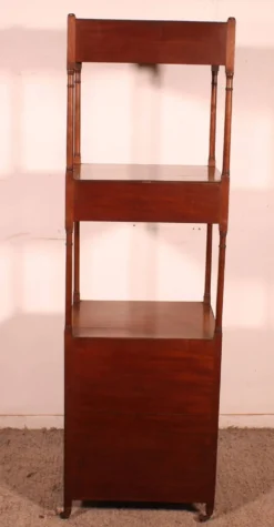 Étagère dit whatnot en acajou circa 1800 époque George III