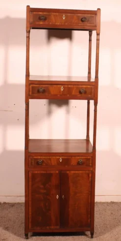 Étagère dit whatnot en acajou circa 1800 époque George III