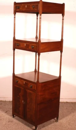 Étagère dit whatnot en acajou circa 1800 époque George III