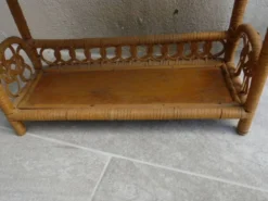 Étagère en bambou