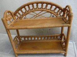Étagère en bambou