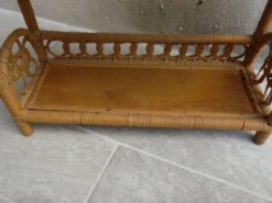 Étagère en bambou