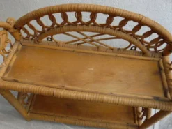Étagère en bambou