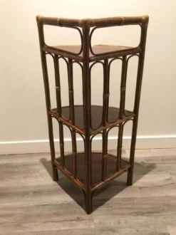 Étagère en bambou