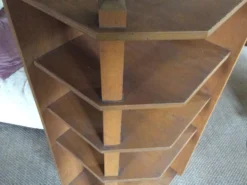 Étagère en bois