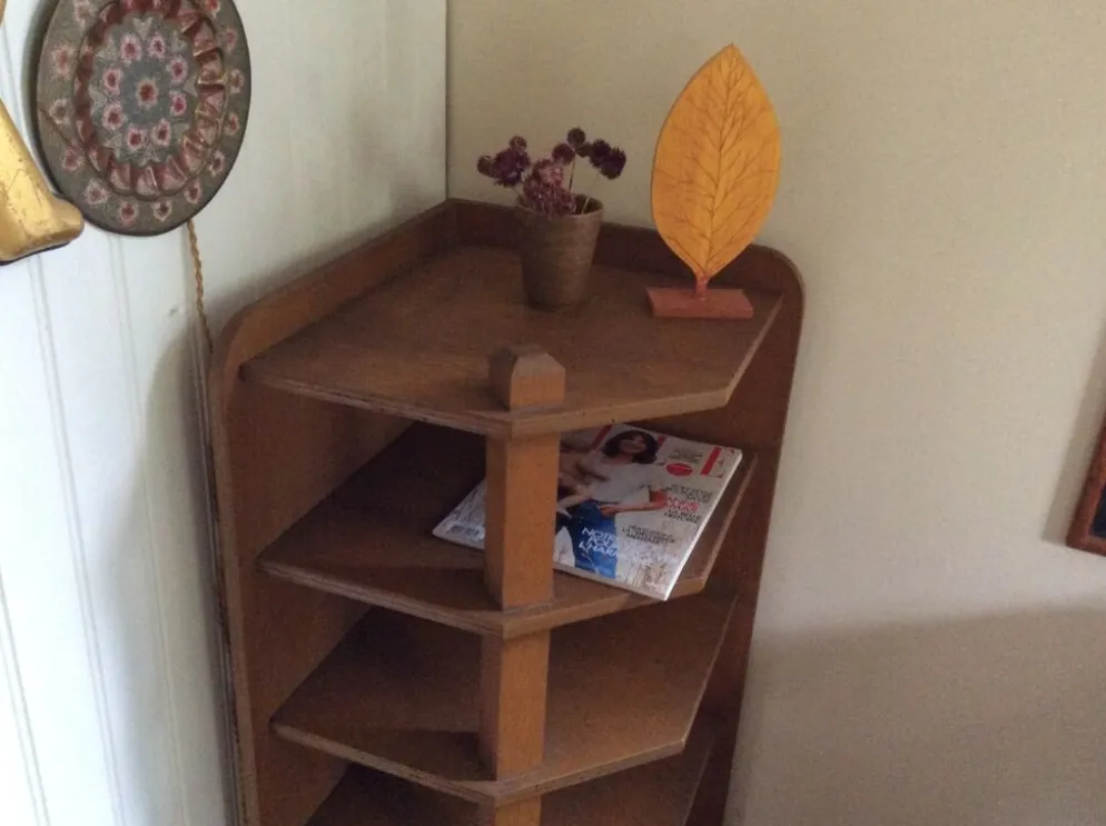Étagère en bois