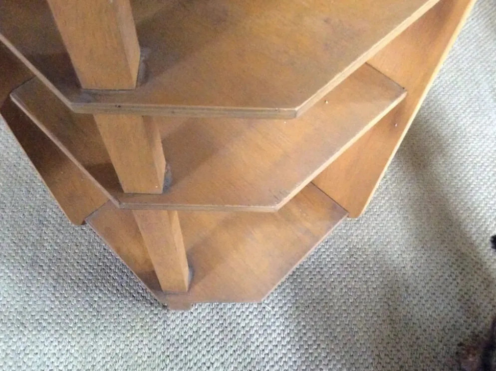 Étagère en bois
