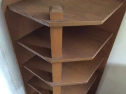 Étagère en bois