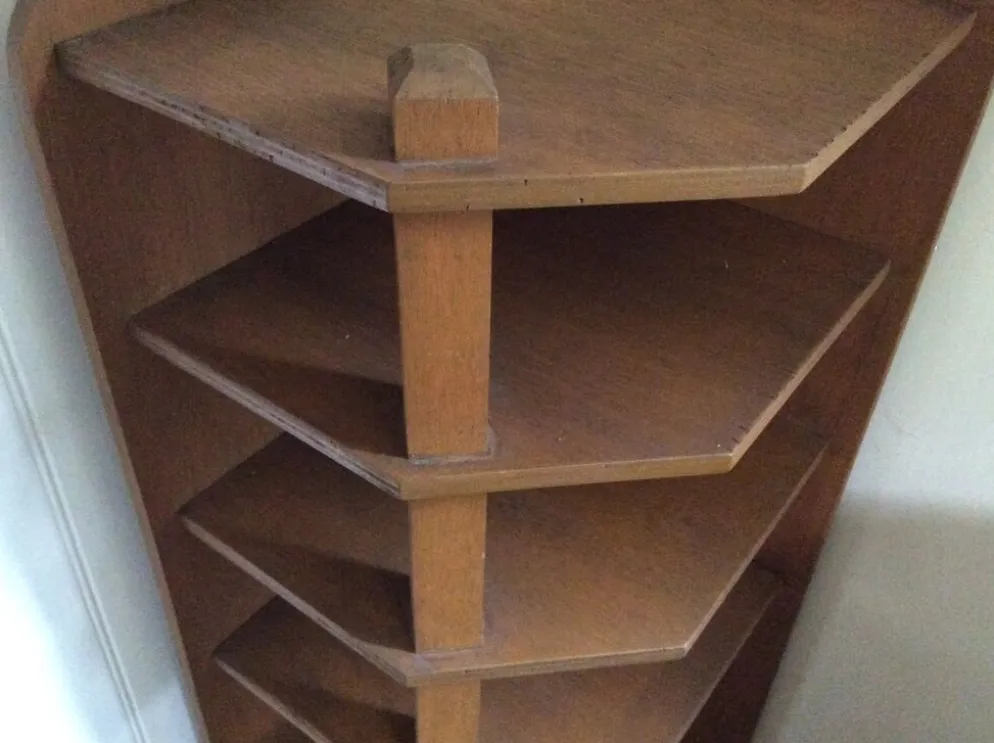 Étagère en bois