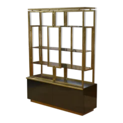 Étagère en laiton, bois laqué et verre fumé par Kim Moltzer 1970’s