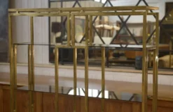 Étagère en laiton, bois laqué et verre fumé par Kim Moltzer 1970’s