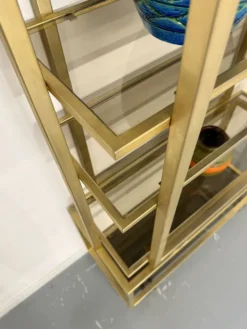 Étagère en laiton et verre design italien des années 70 vintage
