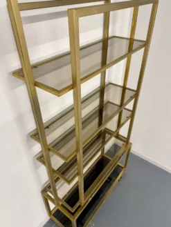 Étagère en laiton et verre design italien des années 70 vintage