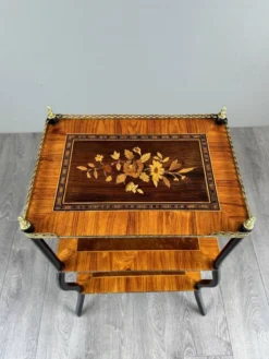 Étagère en marqueterie, style Napoléon III, XIXe siècle
