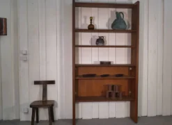 Étagère en orme massif moderniste par Pierre Chapo éditée par la manufacture de Seltz 1950’s