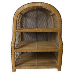 étagère en rotin