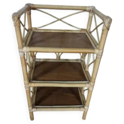 Étagère en rotin