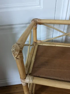 Étagère en rotin