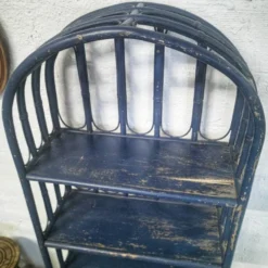 Étagère en rotin bleue