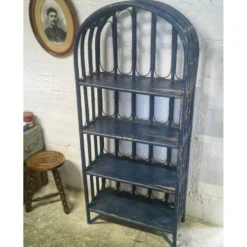 Étagère en rotin bleue