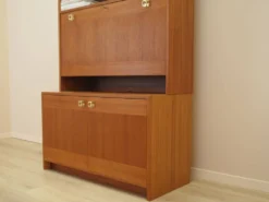 Étagère en teck danois avec bar, années 1970