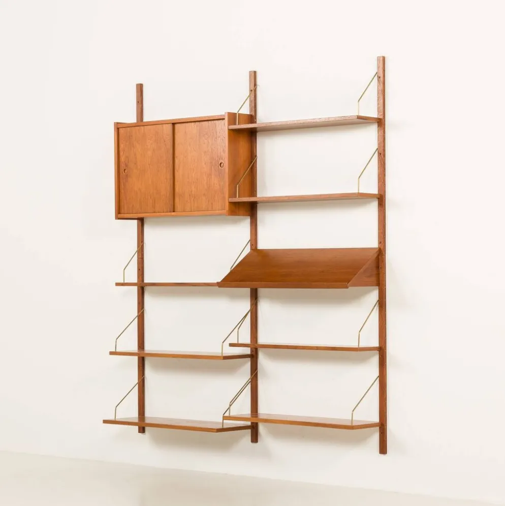 Étagère en teck danois dans le style de Poul Cadovius, années 1960.