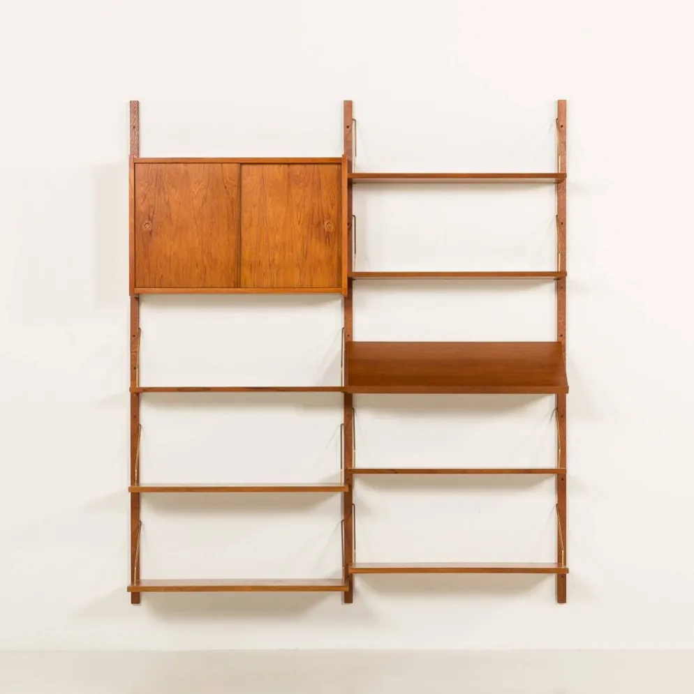 Étagère en teck danois dans le style de Poul Cadovius, années 1960.