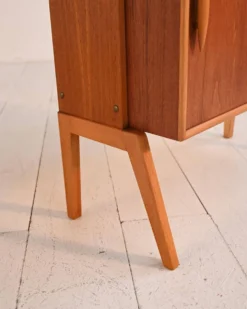 Étagère en teck scandinave avec portes coulissantes, années 1950/60.