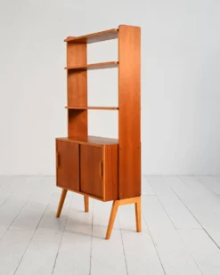 Étagère en teck scandinave avec portes coulissantes, années 1950/60.