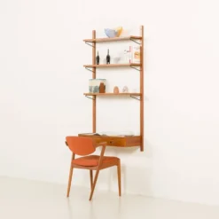 Étagère en teck scandinave des années 1970 avec un console.