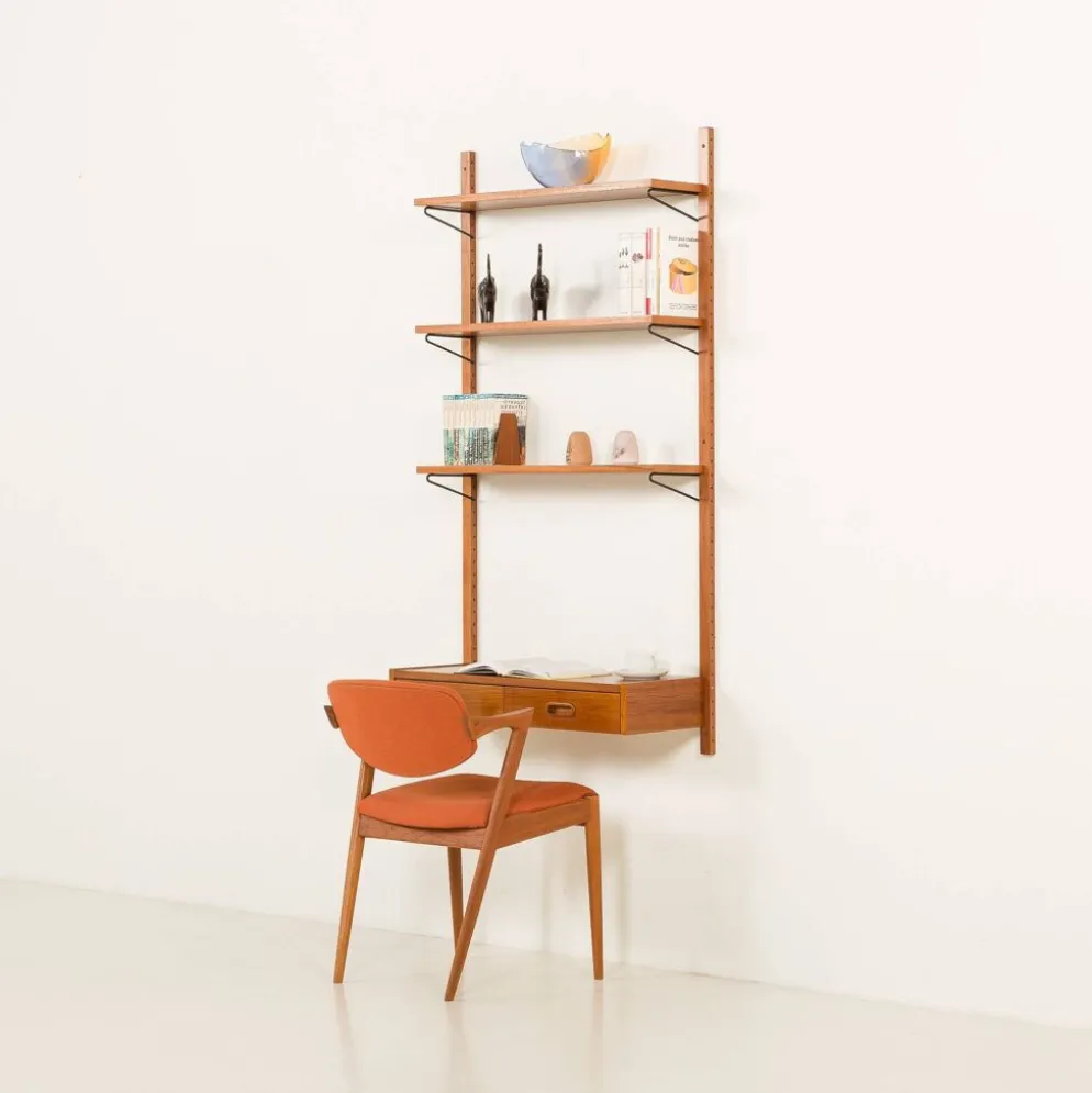 Étagère en teck scandinave des années 1970 avec un console.