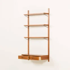 Étagère en teck scandinave des années 1970 avec un console.