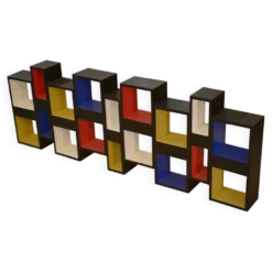Étagère 1960 intervention picturale contemporaine dans le goût de Piet Mondrian