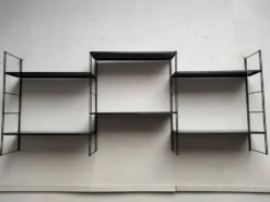 Étagère modulable en metal