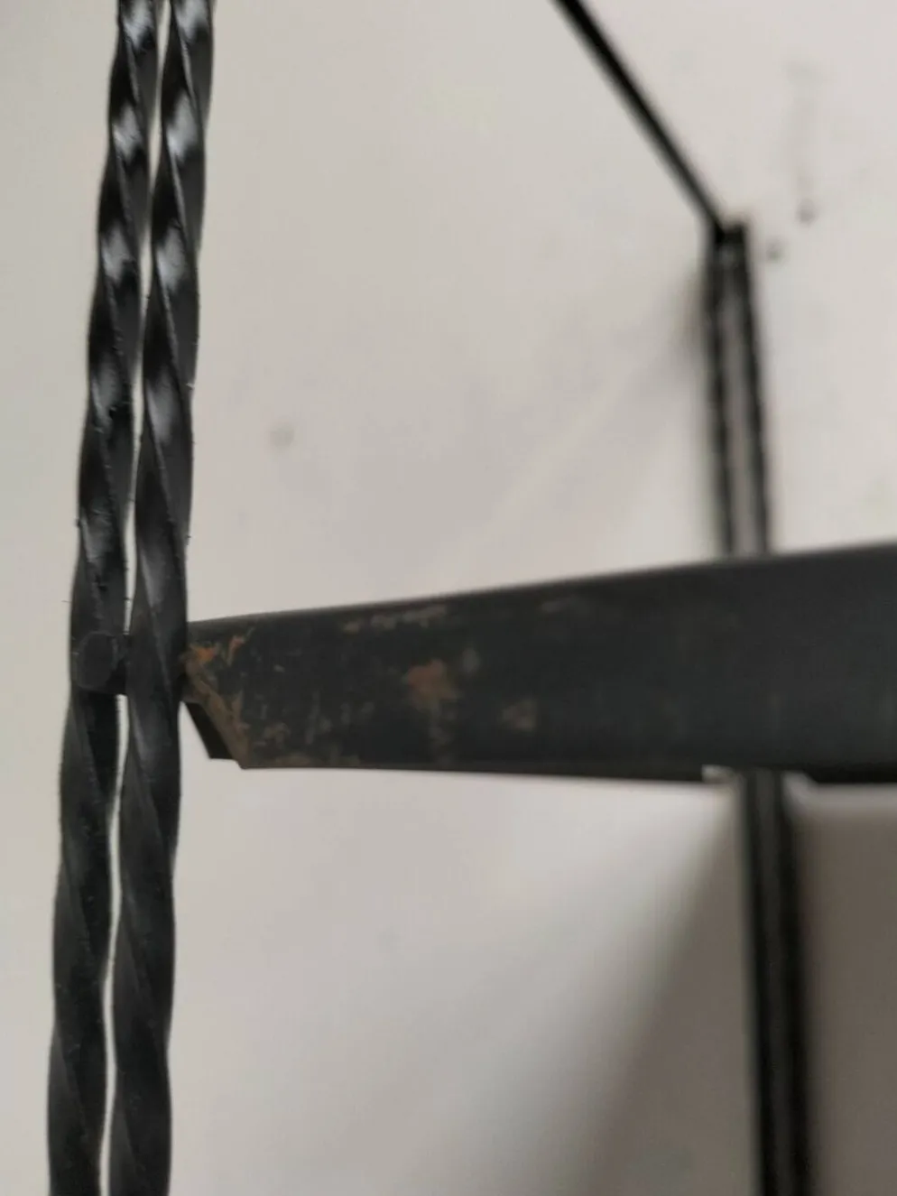Étagère modulable en metal