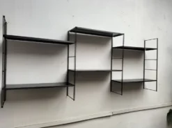 Étagère modulable en metal