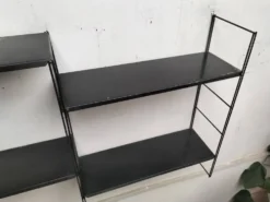 Étagère modulable en metal