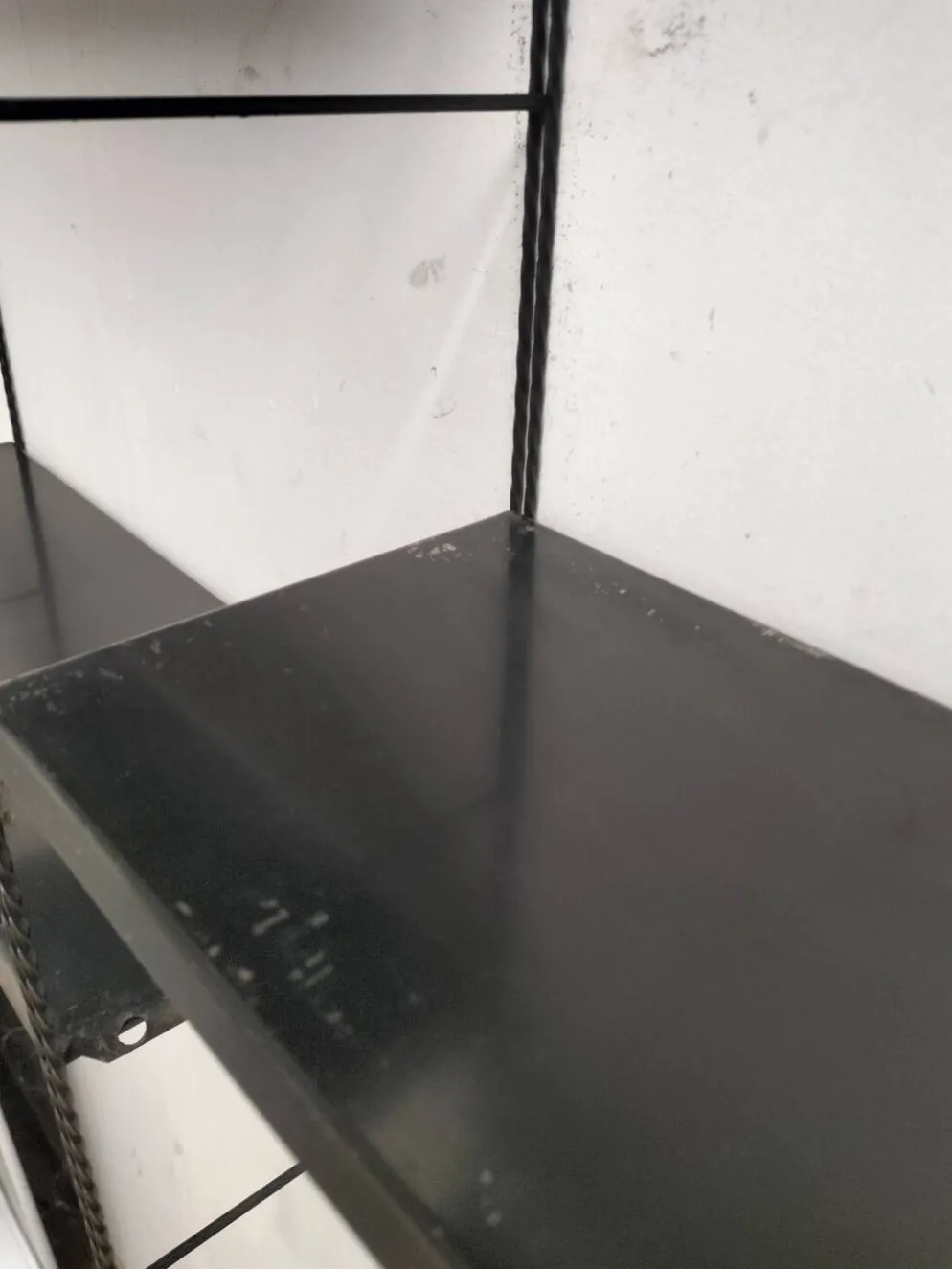Étagère modulable en metal